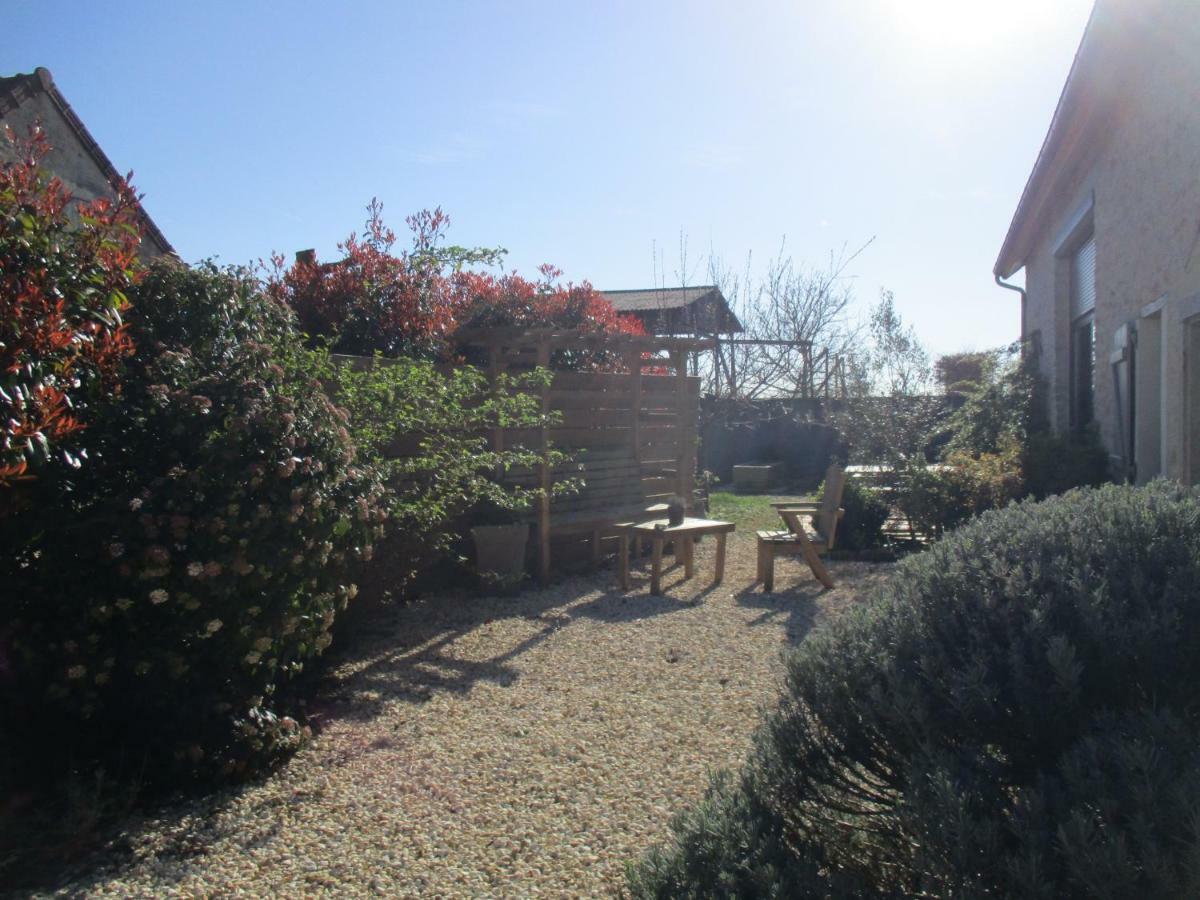 Bed and Breakfast La Grange Aux Hirondelles Sancoins Esterno foto