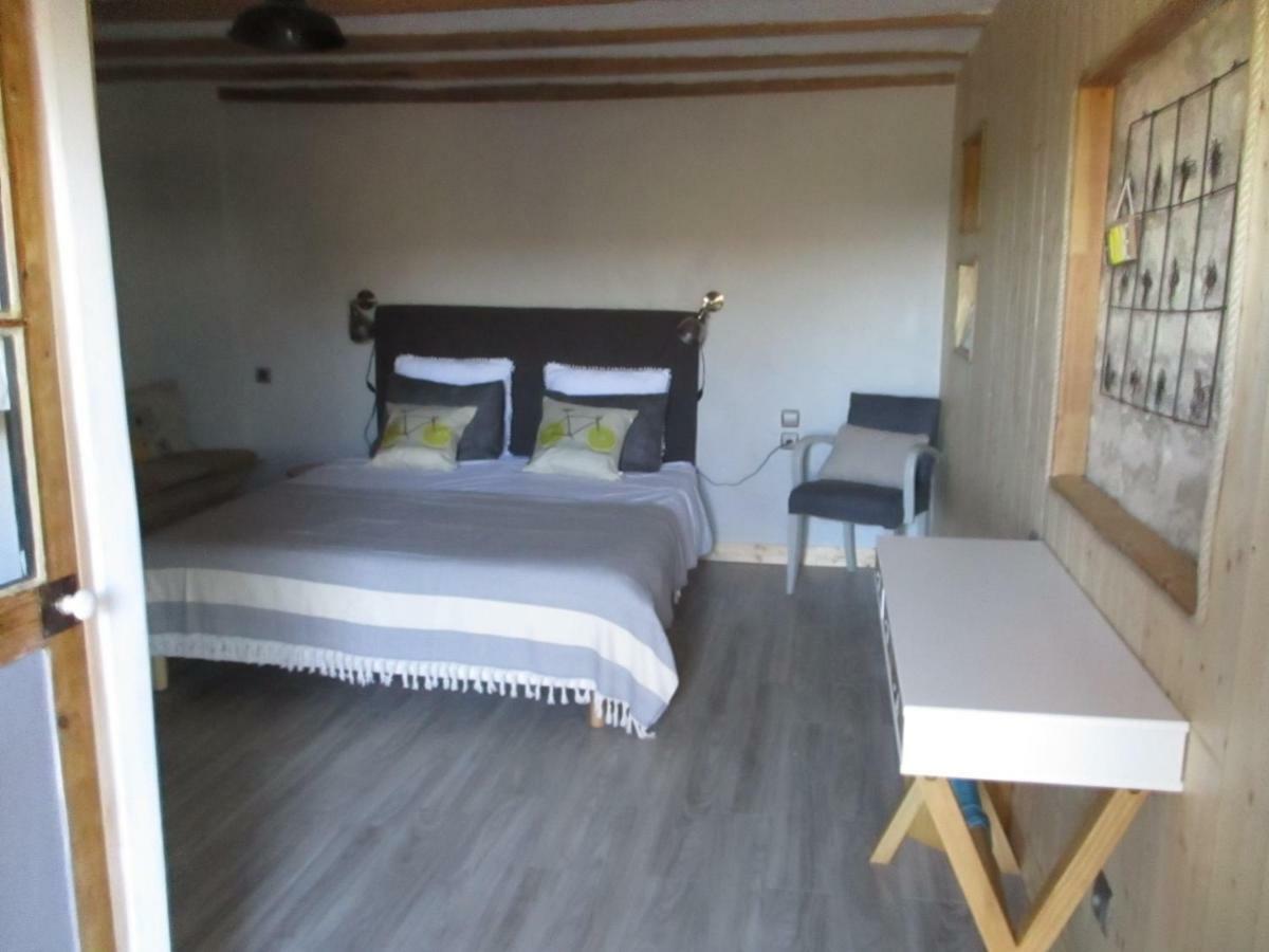 Bed and Breakfast La Grange Aux Hirondelles Sancoins Esterno foto